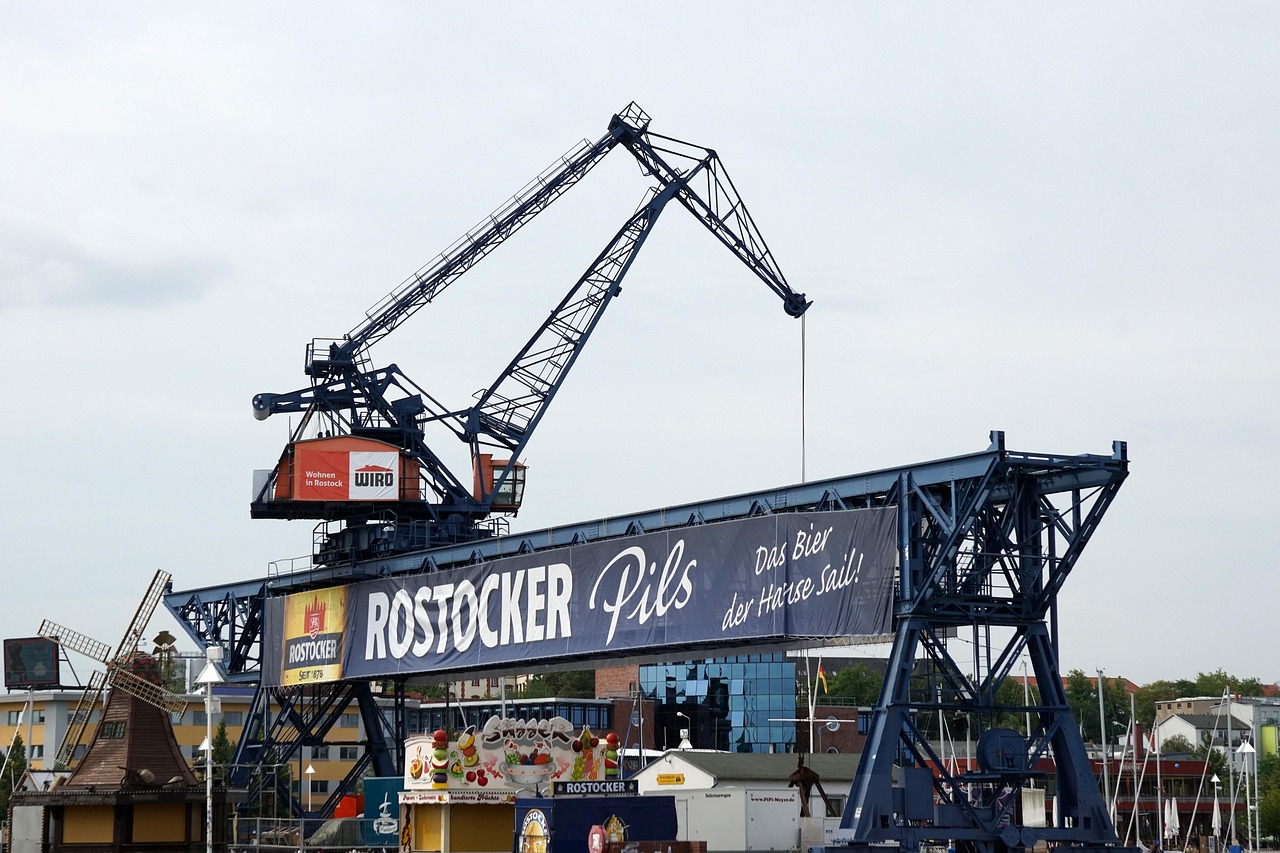 Kräne im Rostocker Hafen